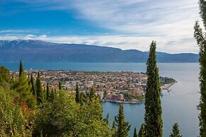 Rustichel Lake View in Toscolano Maderno