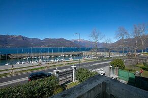 Residenza Gardenia Lake View Luino Center
