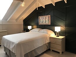 Leisure Duplex At Csompo Silver Manor