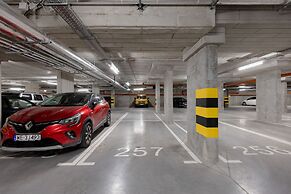 Warsaw Apartment Postępu by Renters