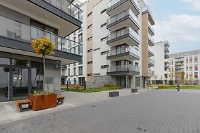 Warsaw Apartment Postępu by Renters