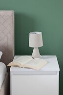 Warsaw Apartment Postępu by Renters