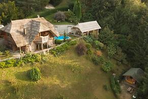 Chalet Podgorje With Pool