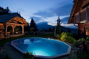 Chalet Podgorje With Pool