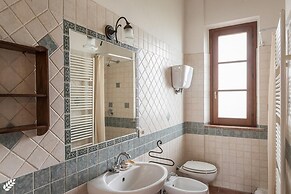 Rosehip apt With Shared Pool