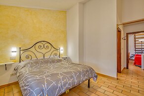 Rosehip apt With Shared Pool