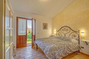 Rosehip apt With Shared Pool