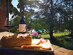 Rosehip apt With Shared Pool