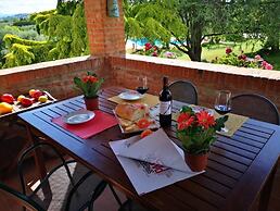 Rosehip apt With Shared Pool