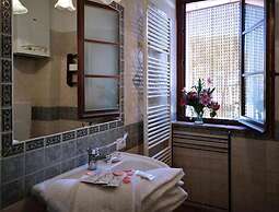 Olive apt With Shared Pool