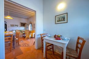 Villa Faccioli Limone With Shared Pool