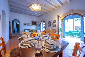 Villa Faccioli Limone With Shared Pool