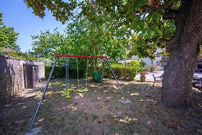 Villa Faccioli Limone With Shared Pool