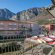 Paulie Apartment in Riva del Garda