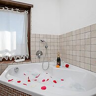 Paulie Apartment in Riva del Garda