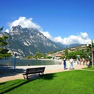 Paulie Apartment in Riva del Garda