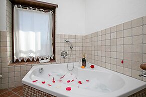 Paulie Apartment in Riva del Garda