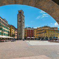 Paulie Apartment in Riva del Garda