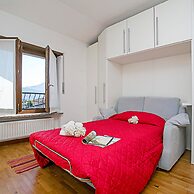 Paulie Apartment in Riva del Garda
