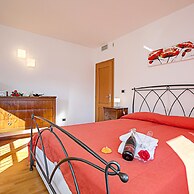 Paulie Apartment in Riva del Garda