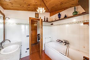 Casa Ortomaggiore With Pool Sauna