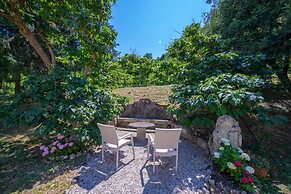Villa Faccioli Bosso With Shared Pool