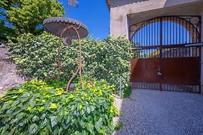 Villa Faccioli Bosso With Shared Pool