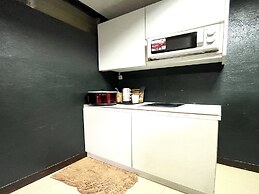 Super OYO 910 Sabaidee Suites