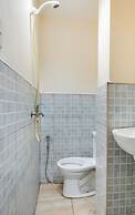 OYO 912 Fb Suites