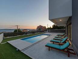 Luxury Villa La Nonna Ana - Entertainment,fitness,pool,sea View