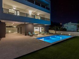 Luxury Villa La Nonna Ana - Entertainment,fitness,pool,sea View
