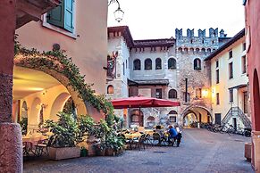 Cozy Apartment In The Heart Of Riva