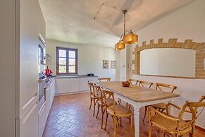 The Tower With Amazing View Shared Pool