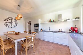 The Tower With Amazing View Shared Pool