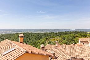 The Tower With Amazing View Shared Pool