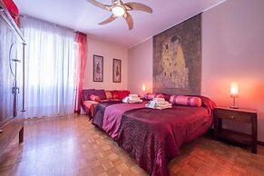 Riva Dante Apartment