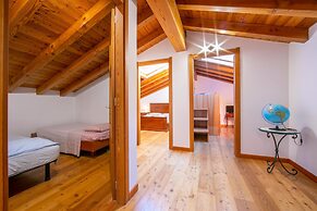 Il Lago Blu Loft With Pool