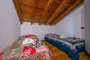 Il Lago Blu Loft With Pool