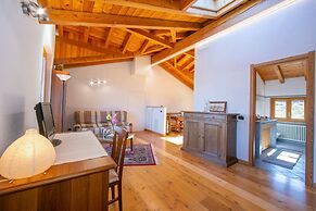 Il Lago Blu Loft With Pool