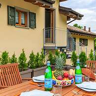 Il Lago Blu Loft With Pool