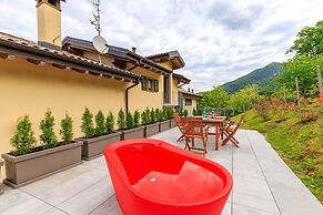 Il Lago Blu Loft With Pool