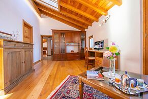 Il Lago Blu Loft With Pool