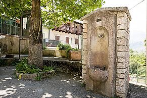 Casa Alla Grotta in Arco