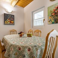 Ladybug House With Whirlpool