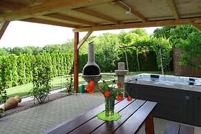 Ladybug House With Whirlpool