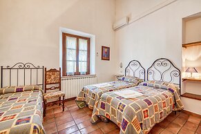 Rosemary apt With Shared Pool Family fun