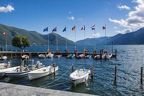Garden On The Lake in Gambarogno Vira