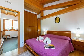 Casa Tra Borgo e Lago