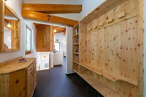 Casa Tra Borgo e Lago