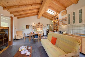 Casa Tra Borgo e Lago